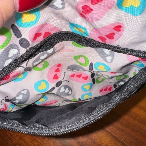 Lesportsac classic 3 Zip body Hearts/Butterflies ❤️🦋🩷🦋🩵🦋 - Picture 9 of 10